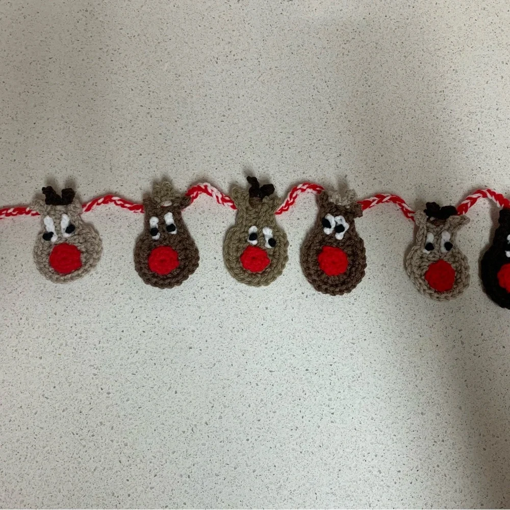 Festive Reindeer Seven Rudolph Holiday Garland New Handmade Crochet
